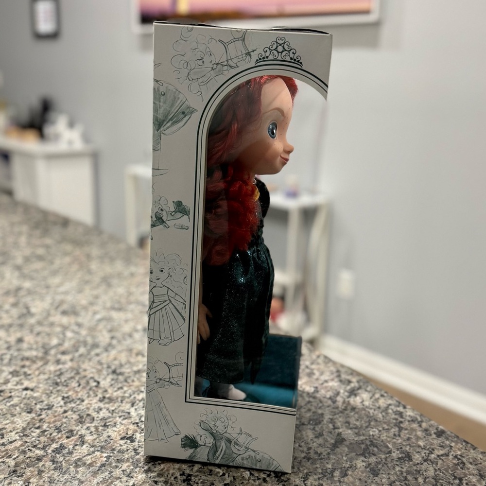 Disney Animators’ Collection 2nd Edition - Merida Doll - Picture 6 of 8